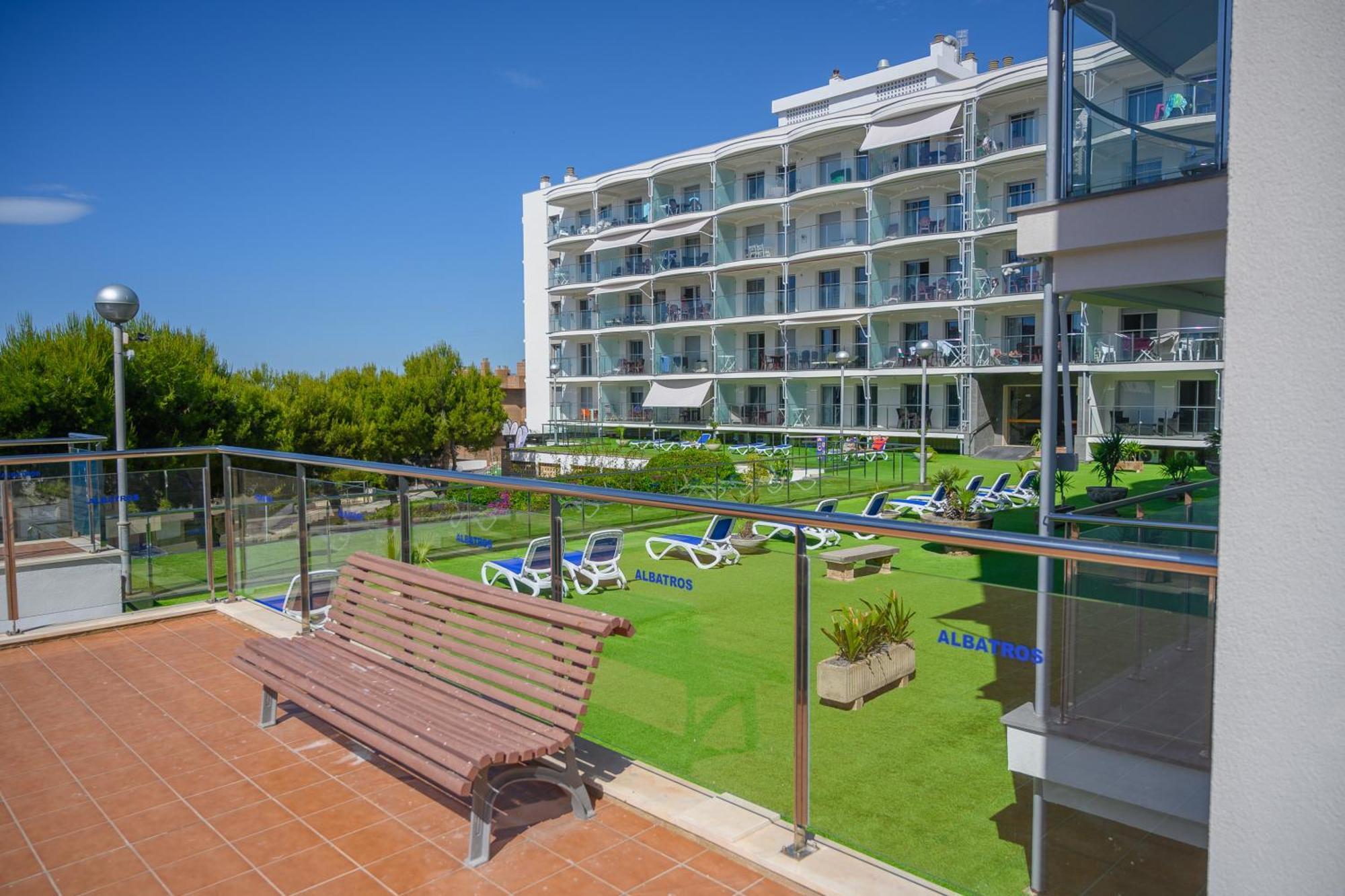 MedPlaya Albatros Family Aparthotel Salou Exterior foto